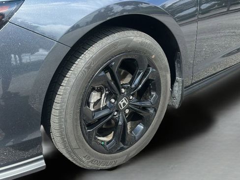 Used 2025 Honda Accord SE image 30