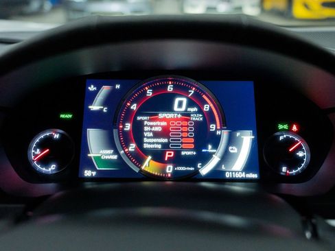 Used 2017 Acura NSX image 37
