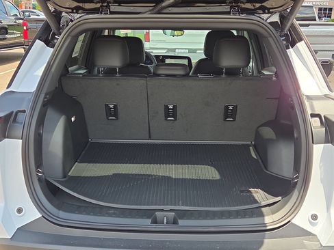 New 2027 Chevrolet Equinox RS w/ Safety and Technology Package FWD image 14