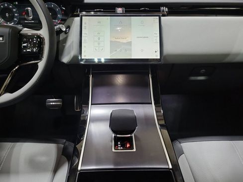 New 2026 Land Rover Range Rover Velar Dynamic SE image 26