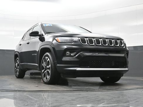 Used 2023 Jeep Compass Limited AWD/4WD image 28