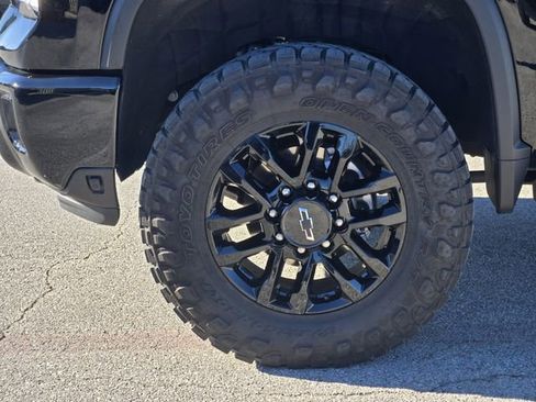 Used 2025 Chevrolet Silverado 2500 High Country w/ Midnight Edition image 11