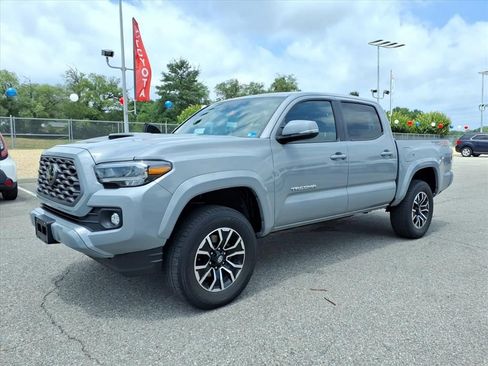 Certified 2021 Toyota Tacoma TRD Sport w/ TRD Premium Sport Package AWD/4WD image 9