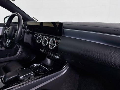 Used 2023 Mercedes-Benz CLA 250 w/ Premium Package image 28