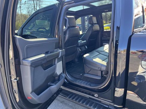 Used 2022 Ford F150 XLT w/ Equipment Group 302A High image 33