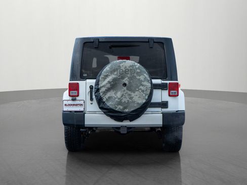Used 2015 Jeep Wrangler Sahara image 6