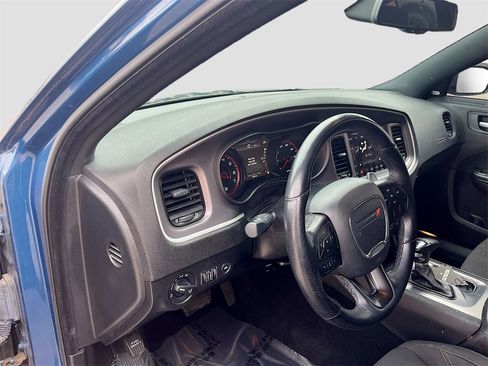 Used 2021 Dodge Charger SXT w/ Driver Convenience Group image 9