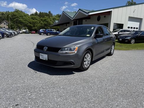 Used 2014 Volkswagen Jetta S FWD image 1