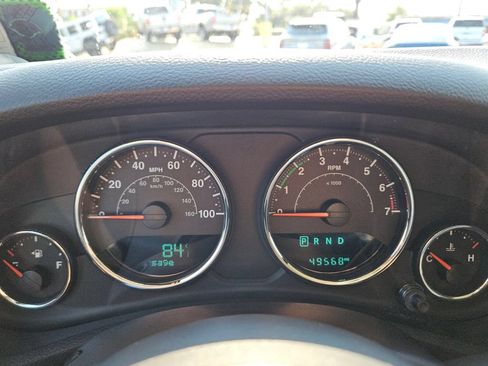 Used 2016 Jeep Wrangler Unlimited Sahara w/ Connectivity Group AWD/4WD image 24