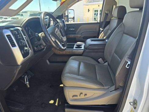 Used 2017 GMC Sierra 2500 SLT w/ Driver Alert Package AWD/4WD image 12