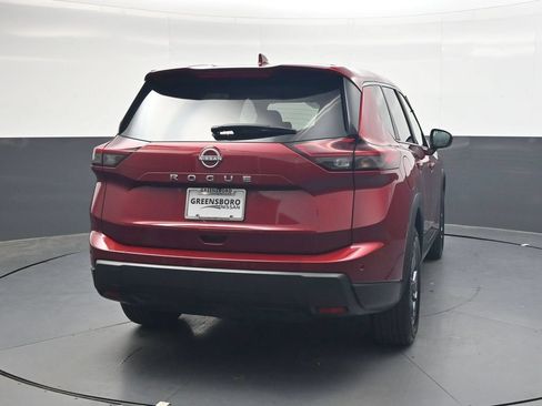 Used 2025 Nissan Rogue SV FWD image 5
