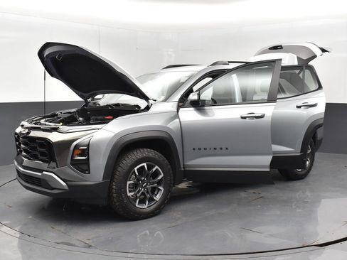 Used 2025 Chevrolet Equinox ACTIV image 30