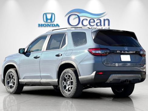 New 2026 Honda Pilot TrailSport image 3
