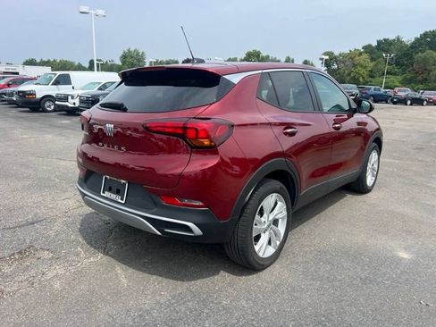 Used 2024 Buick Encore GX Preferred w/ Comfort Package FWD image 5
