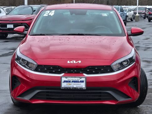 Used 2024 Kia Forte LXS image 4