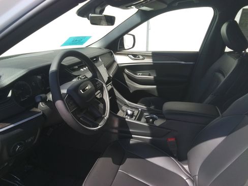 New 2026 Jeep Grand Cherokee Limited AWD/4WD image 14