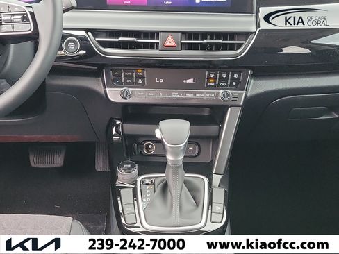 New 2026 Kia Seltos S FWD image 18