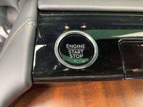 New 2025 Lincoln Navigator L Black Label AWD/4WD image 35