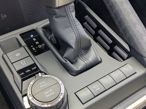 New 2026 Toyota 4Runner Limited AWD/4WD image 28
