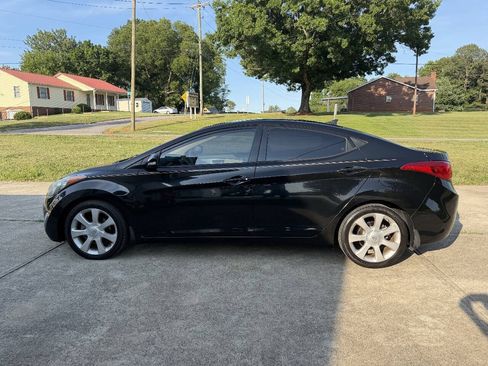 Used 2013 Hyundai Elantra Limited w/ Technology Pkg FWD image 4