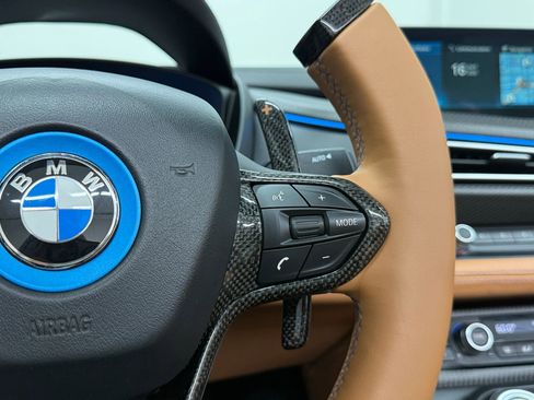 Used 2019 BMW i8 Roadster image 17