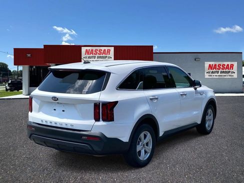Used 2021 Kia Sorento LX FWD image 4