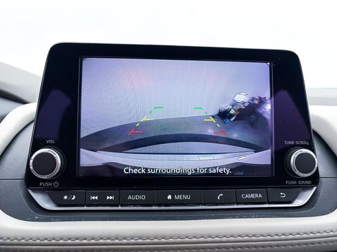Used 2023 Nissan Rogue SV w/ SV Premium B Package FWD image 7