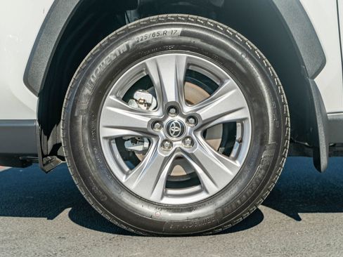 Certified 2025 Toyota RAV4 XLE FWD image 6