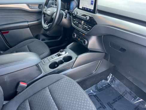 Used 2025 Ford Escape Active image 17