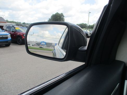 Used 2024 Ford Edge SEL AWD/4WD image 16