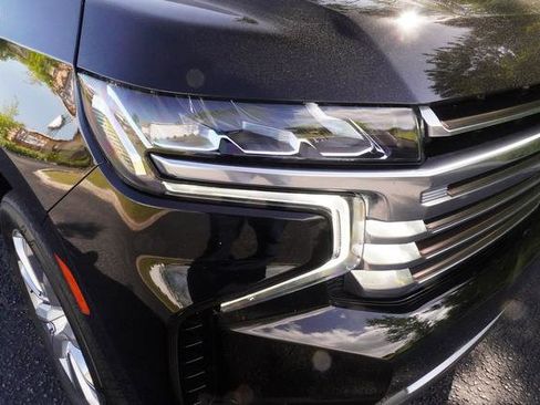 Used 2024 Chevrolet Tahoe High Country AWD/4WD image 37