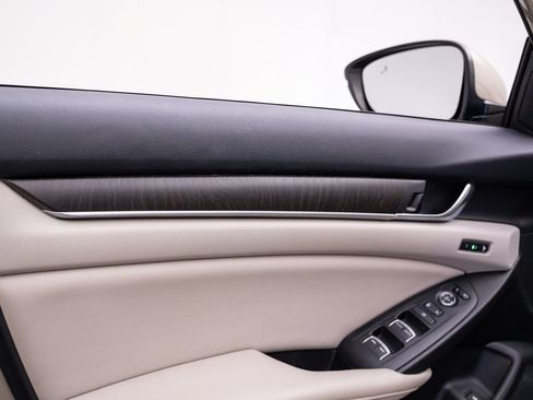 Used 2018 Honda Accord EX-L image 15