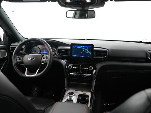 Used 2022 Ford Explorer ST-Line w/ Class IV Trailer Tow Package image 12