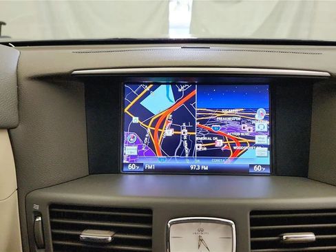 Used 2016 INFINITI Q70 L 3.7 AWD/4WD image 24