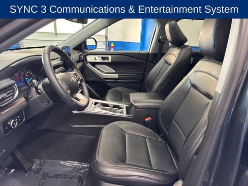 Used 2023 Ford Explorer Limited w/ Limited Technology Package AWD/4WD image 10