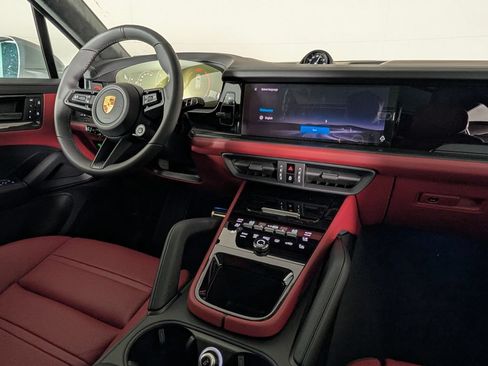 New 2026 Porsche Cayenne GTS AWD/4WD image 22