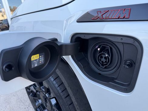 Certified 2026 BMW XM Label Red image 40