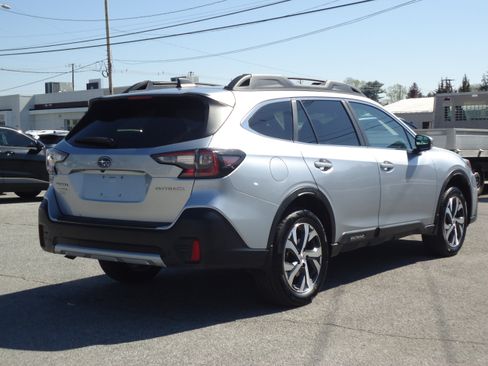 Used 2022 Subaru Outback Limited w/ Popular Package #2 AWD/4WD image 3
