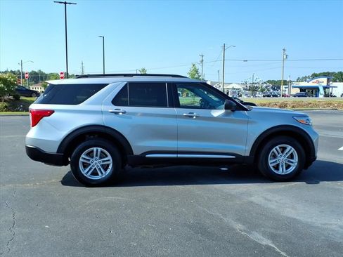 Used 2024 Ford Explorer XLT AWD/4WD image 19