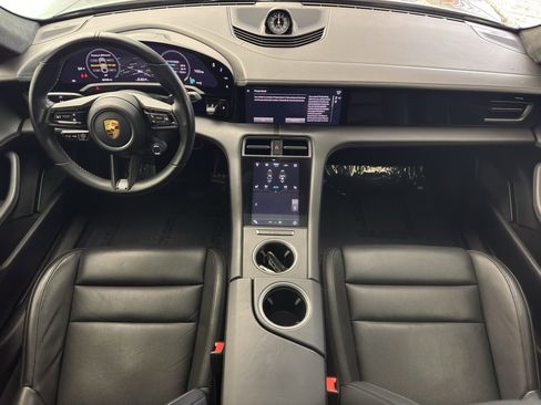 Used 2021 Porsche Taycan Turbo S image 33