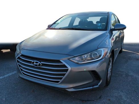 Used 2017 Hyundai Elantra SE w/ Cargo Package image 1