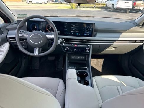 Used 2024 Hyundai Sonata SEL FWD image 19