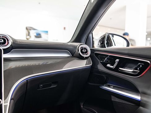 Used 2026 Mercedes-Benz GLC 300 4MATIC image 35