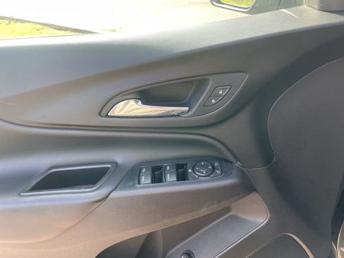 Used 2019 Chevrolet Equinox LT image 17