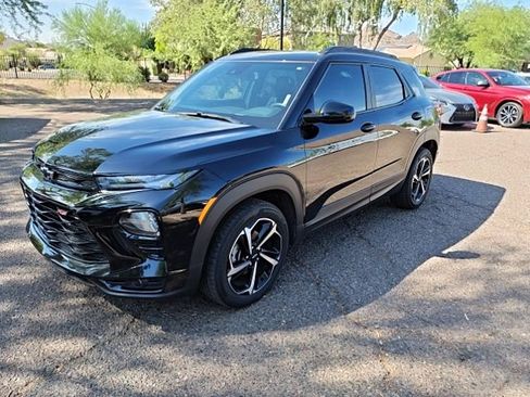 Used 2022 Chevrolet TrailBlazer RS w/ Technology Package FWD image 4