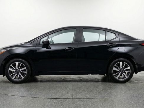 Used 2025 Nissan Versa SV FWD image 5