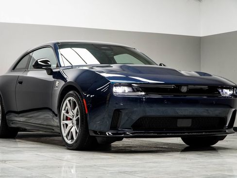 Used 2025 Dodge Charger R/T Scat Pack w/ Track Pack image 4