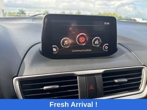Used 2018 MAZDA MAZDA3 Touring image 6