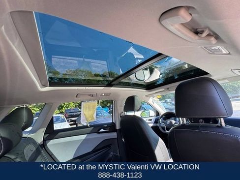 Certified 2023 Volkswagen Taos SE w/ Panoramic Sunroof Package FWD image 25