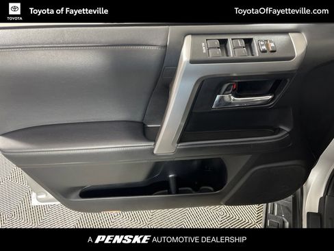 Used 2021 Toyota 4Runner SR5 AWD/4WD image 26